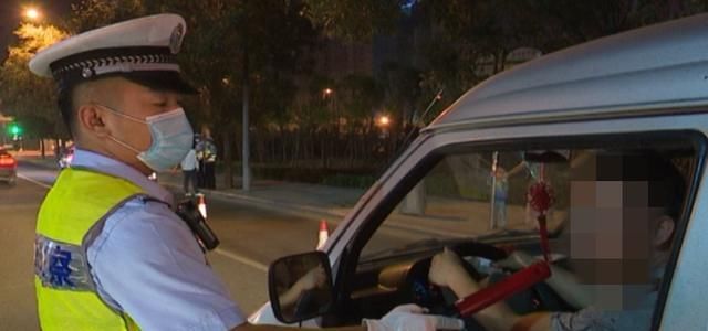 大队|交警迎泽一大队:出租司机酒后挪车心存侥幸后果严重
