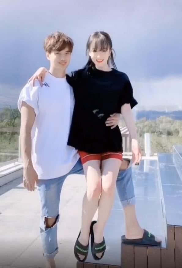  天天兄弟|当年拿着银行卡磕头跪谢汪涵，离开《天天向上》的小五，现在过得怎样呢？