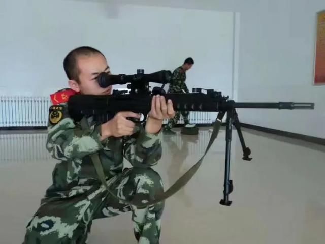  追捕|战友追捕逃犯中牺牲，女儿刚出生两个月！