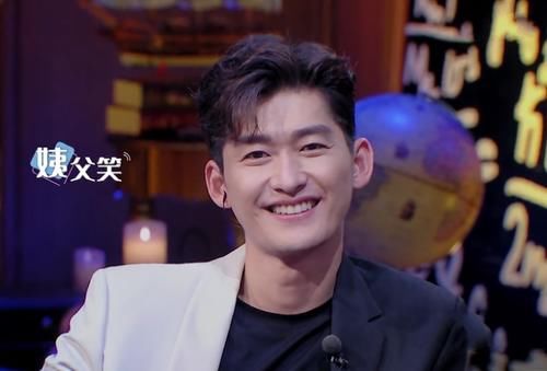  感觉|《心动的信号》唯一没谈恋爱的嘉宾，不料刚出场，就凭笑容打动张翰