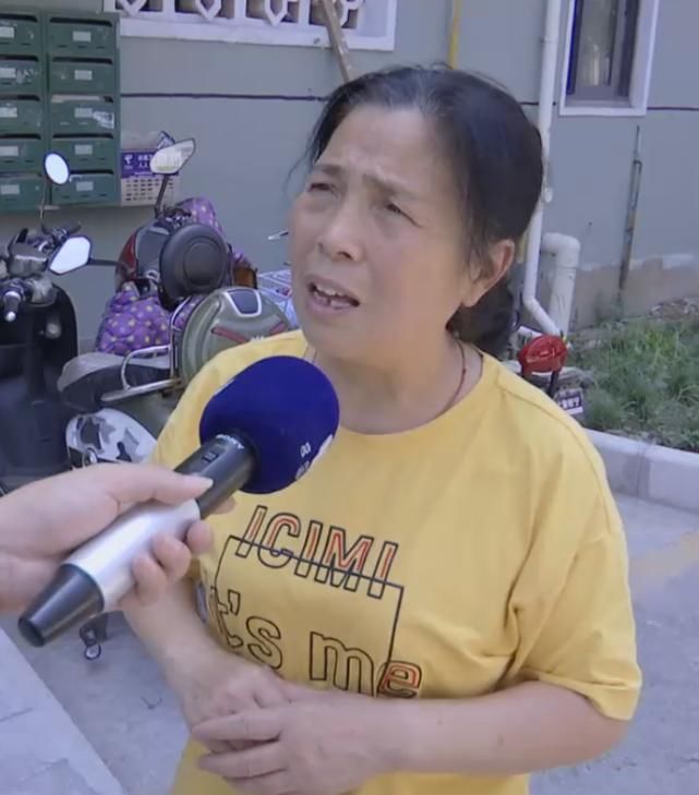 真相|沪一男子家中闯入九旬老太,赖在床上不肯走!真相让人唏嘘…