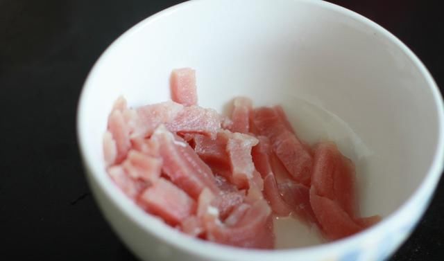  香味|一道懒人主食，咸香味美，恨不得连锅一起端走