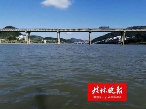 平乐|突发!男子跳下平乐桂江大桥,紧急搜救中