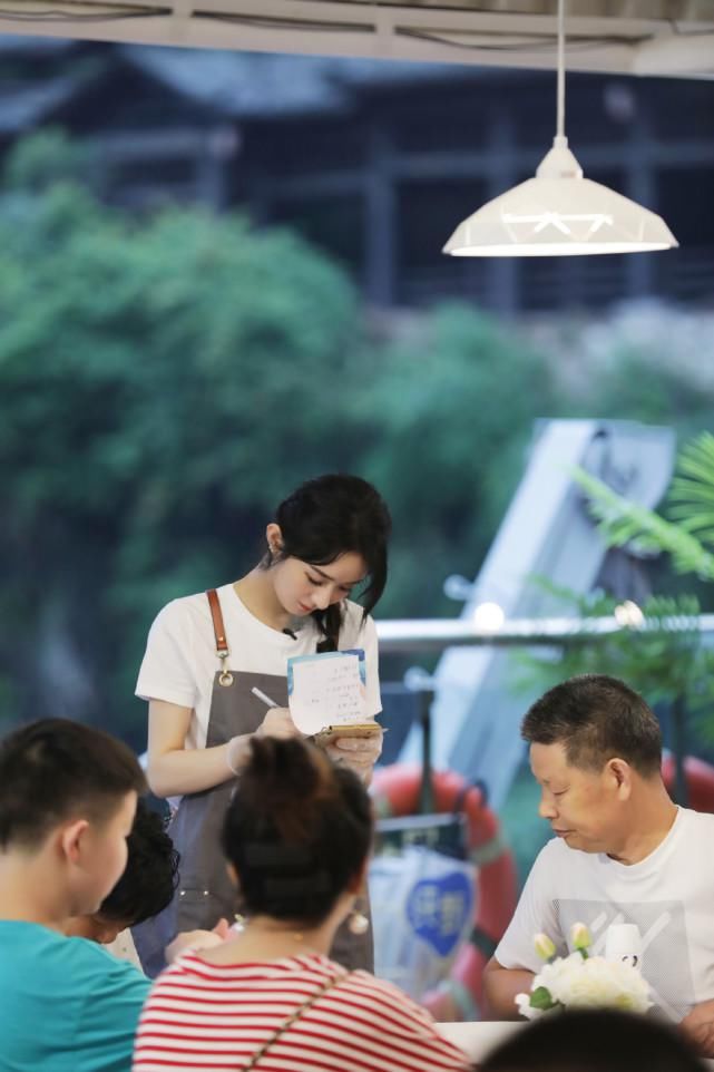 鸡蛋里挑|她又不是完美人设,鸡蛋里挑骨头未免太过了吧?