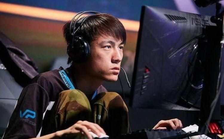 建新|重磅！4AM建新战队，选手转会1天被离队成闹剧，4人凑钱买人