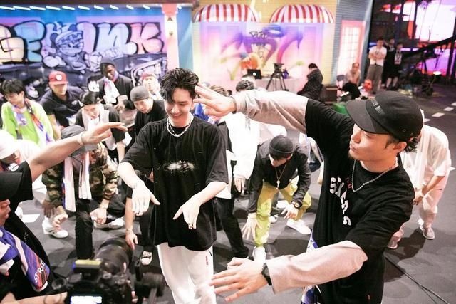  豆瓣|走到第三季，《这！就是街舞》为何还能拿下豆瓣9.1？