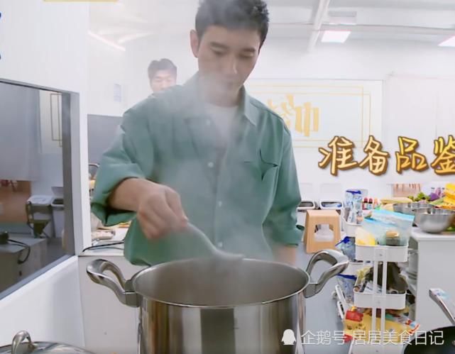  尊重|《中餐厅》黄晓明做柠檬红茶，却遭赵丽颖嫌弃？网友：不尊重人！