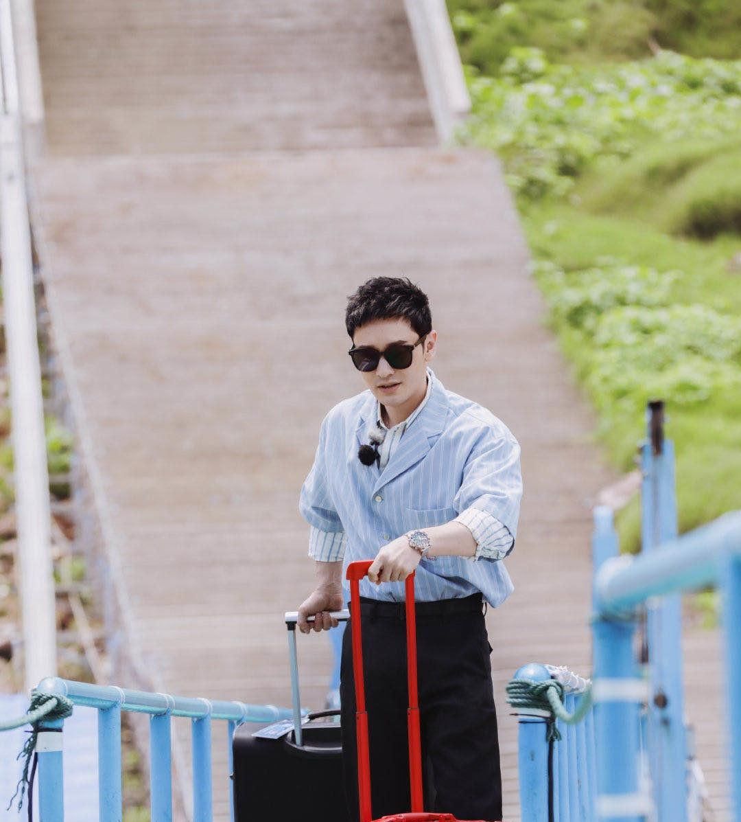  飞行嘉宾|《中餐厅》4首发嘉宾亮相发布会，网友：光看嘉宾阵容就追定了！