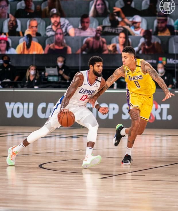  图集|科怀大战勒布朗！快船官推晒两队上半场比赛现场图集