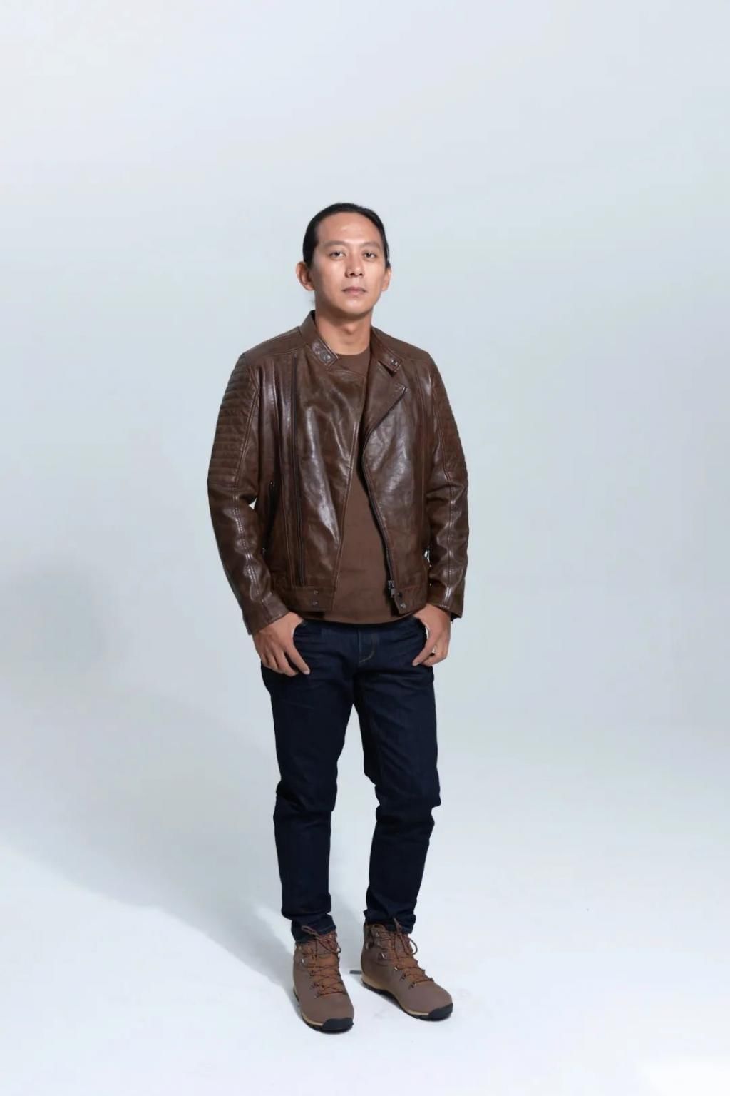 搭车去柏林|谷岳：世界可能毫无意义，但你可以让人生值得