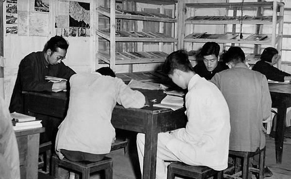  心中|今日大学已遍地，而这所仅存在了8年的大学却是我心中的第一！