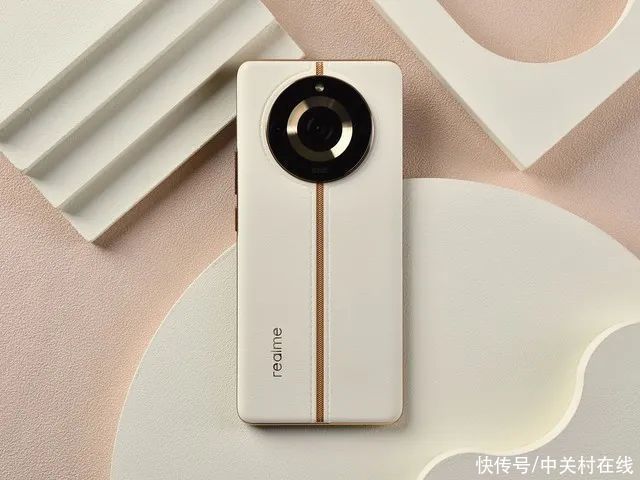 设计影像全面越级！realme真我11 Pro+全面评测