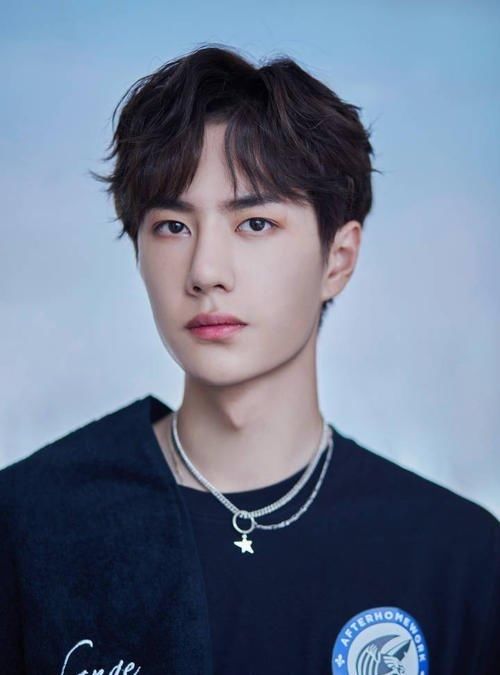  主持人|王一博被曝拿下金鹰节主持人，仅仅一年，和肖战差距明显？