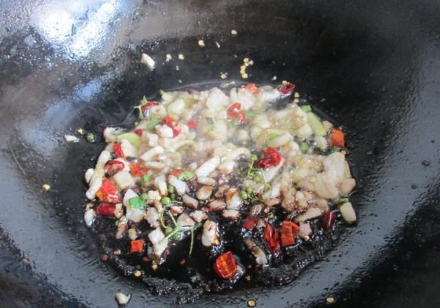  下饭|三伏天没胃口，豆角这样多1步，酸辣开胃特下饭，米饭都多吃2碗