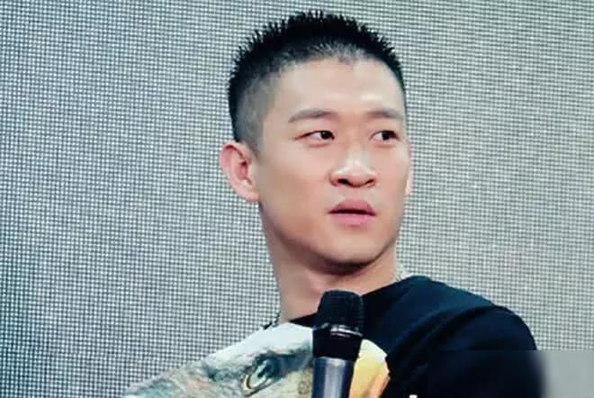  烧饼|德云斗笑社第二期：烧饼公开回忆当年退社，却有人说在蹭曹金热度