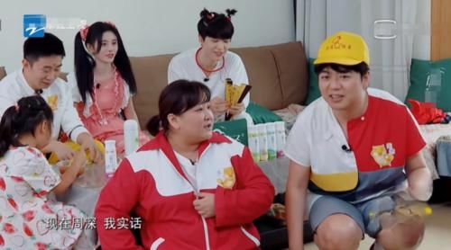  嘉宾|节目组晒蔡徐坤童年照，其他嘉宾都没反应过来，范丞丞一眼就认出