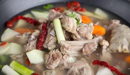 羊肉|这动物的肉,日本人表示“难以下咽”,中国吃货却吃得很香