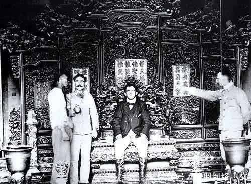 龙椅|龙椅不是一般人能坐的，他们三人是坐过，可全没有好下场