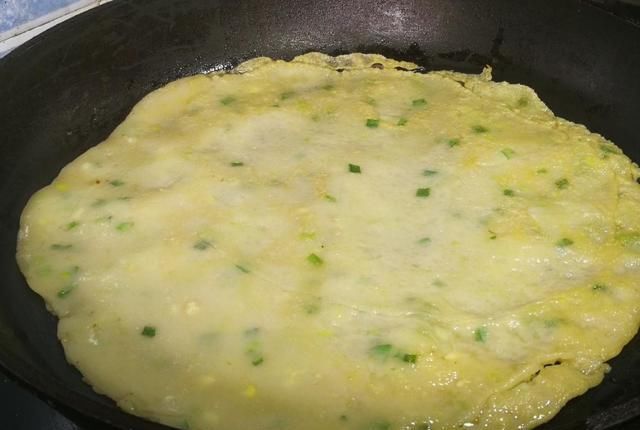  不用|面粉牛奶加鸡蛋，这会做这款家常软饼，早餐不用上外面买来吃