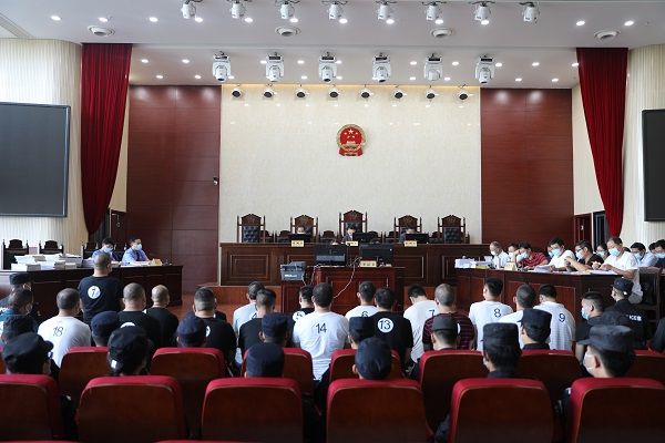 恶势力|内乡法院公开开庭审理一起19人恶势力犯罪集团案件