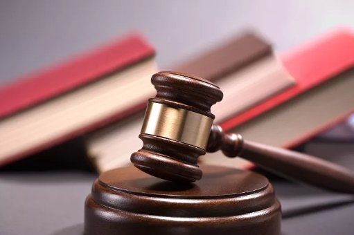 沅陵县|持刀抢劫女车主250元现金和120元港币，男子获刑5年并赔偿近5万