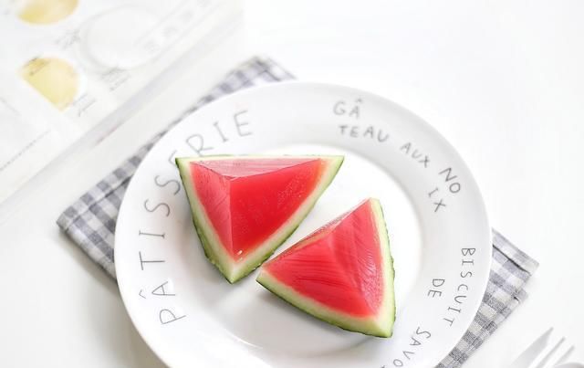  西瓜汁|西瓜买回来别直接吃，换个小花样，口味升级，清凉软嫩好消暑