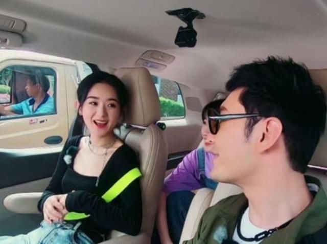  赵丽颖|赵丽颖《中餐厅》秀恩爱！黄晓明提起冯绍峰，满脸通红喊baby回击