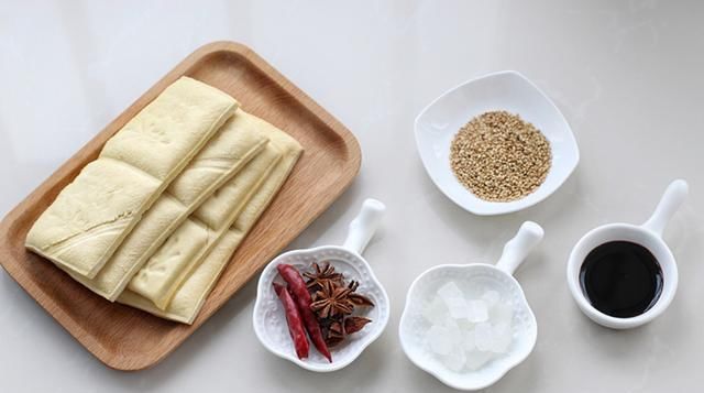  豆制品|比肉还好吃的零食，蜜汁豆干，做法简单，营养美味，好吃到不停口