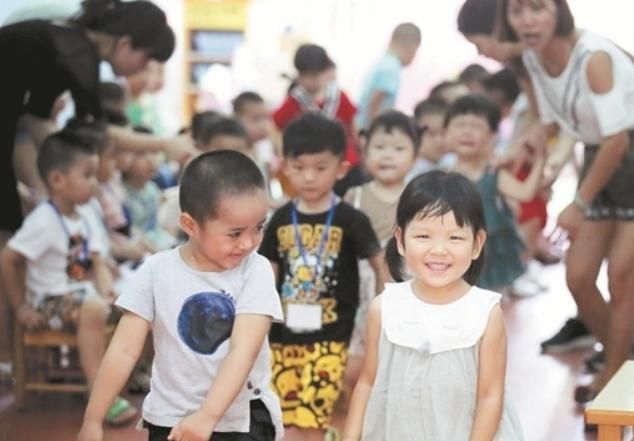 孩子|第一天去幼儿园很淡定的孩子，主要来自于这3种家庭，你家是吗？
