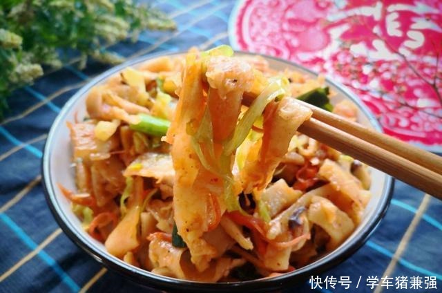 管理|现在小区封闭式管理,用这剩饭做了一顿晚餐,家人喜欢营养好!