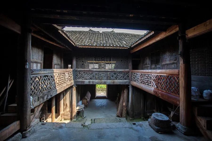 贾市河|守望的历史：里耶贾市古街