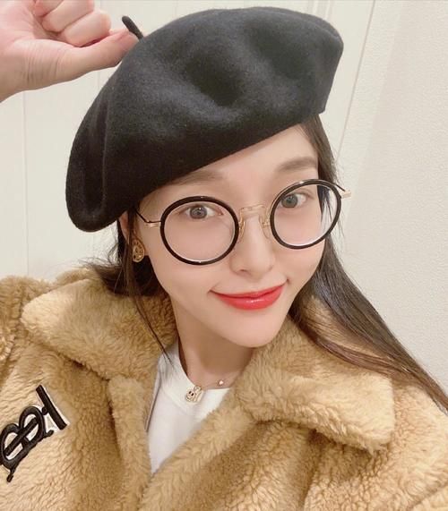  入选|唐嫣入选85后小花惹争议，“傻白甜”并非她本意