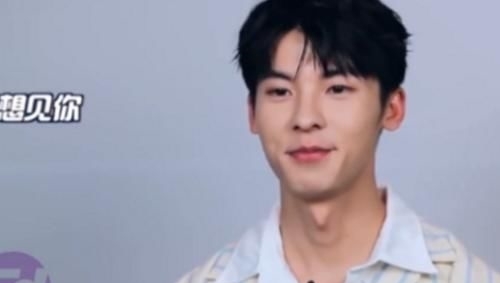 敷衍|许光汉内地营业敷衍?男友视角配合玩梗,这次真错怪他了