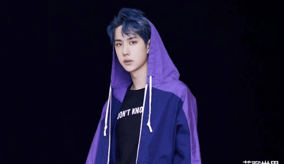 舞蹈|王一博素颜排练,认真的姿态惹人喜爱,最负责的队长