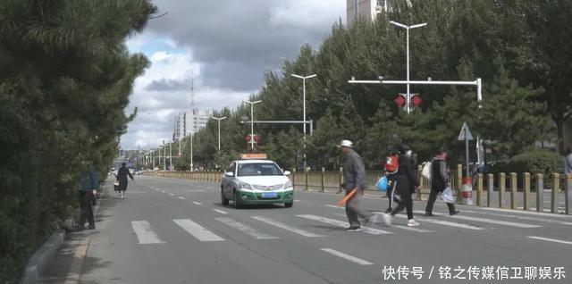 行人|文明礼让：“让”出城市交通文明好风景