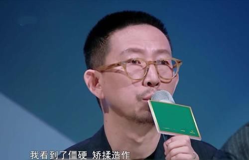  越来越好看|《跨界歌王》乐评团不再“喧宾夺主”，把焦点还给舞台，值得尊重