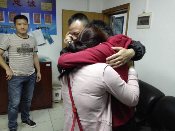 假期|广州打拐民警刘彦佑帮35个被拐孩子回家，假期继续深挖线索