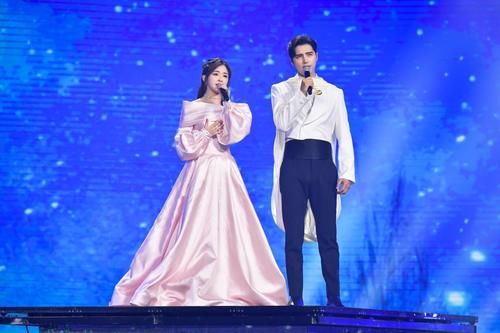  豪华|网友曝出《姐姐》成团夜，请最豪华嘉宾助阵，蔡徐坤也在其中