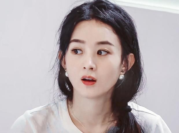  赵丽颖|赵丽颖罕见秀恩爱，《中餐厅》主动提及冯绍峰，一脸幸福甜蜜