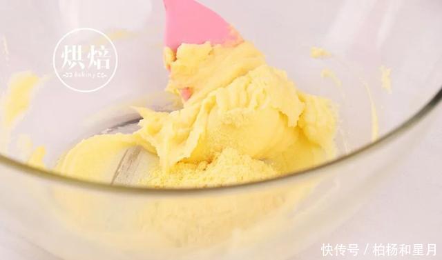  宝宝|爱吃玉米的宝宝都在收藏 无需打发 搅拌即烤的玉米酥粒蛋糕