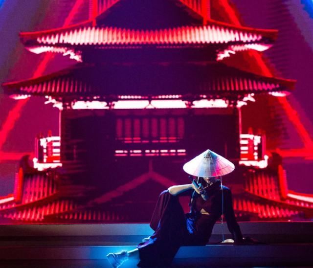  体操|吴昕太惨了！穿露脐装秀腹肌玩“体操”，却又被宁静秒成“小透明”