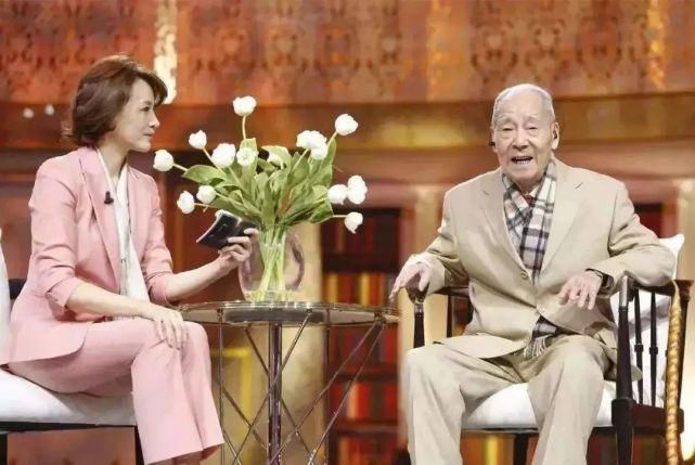  生活|你好董卿，你好生活