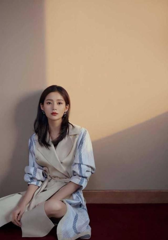  王媛|“纯妃”王媛可太有少女感了，看不出有34岁，网友：全靠妆容！