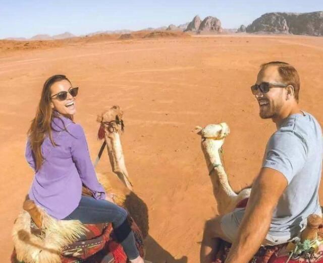 比起|首批“丁克夫妇”已退休，比起无儿无孙的晚年，40岁才是大坎