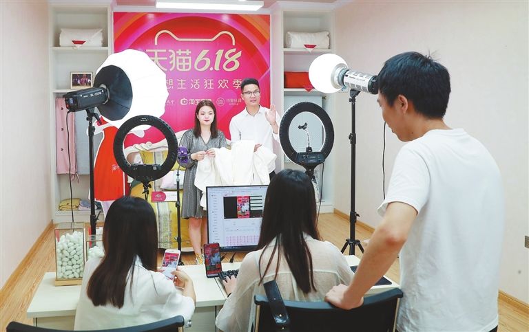  赖福松|收入翻番，幸福生活底气足