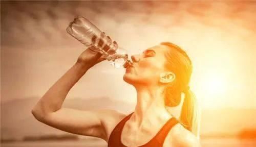 天天|出汗有8大惊人好处！别天天蹲在空调房了…