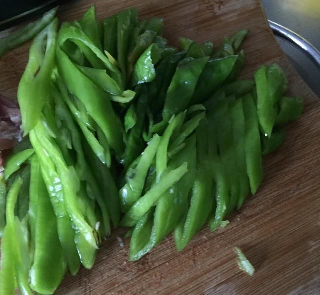 胃口|让你食欲倍增的“辣菜”,天热没胃口,我家一做这菜必定光盘