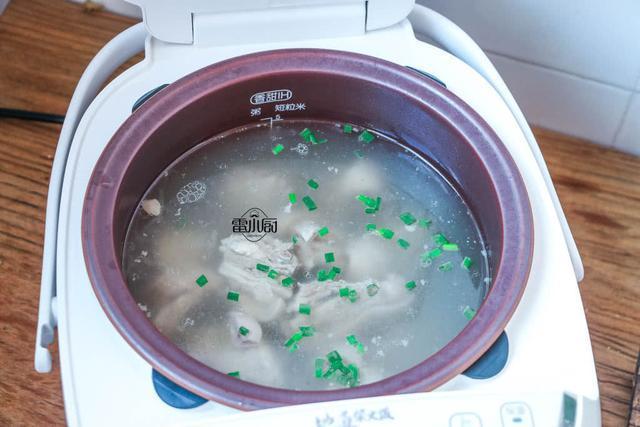 羊肉|羊肉的家常做法,没有羊骚味,肉香四溢还不腻!