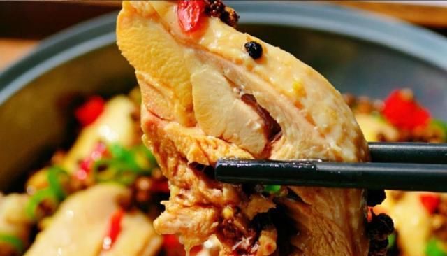 川菜|说鸡肉不香了,是没吃过味压江南十二州,川菜精髓“口水鸡”