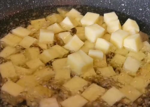 简单|牛肉这样做还是头一次见，简单一蒸，嫩滑鲜香，不错的居家美食